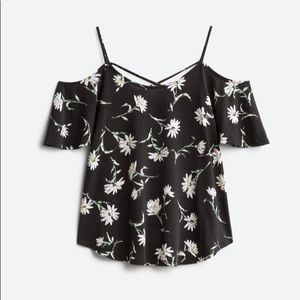 Floral pattern knit blouse